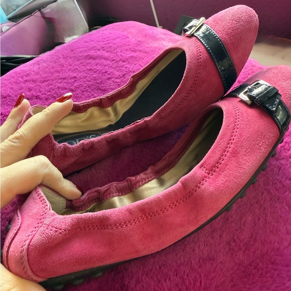 Tod's Fuchsia and Navy Suede Belted Cap Toe Ballet Flats - Picture 5 of 9